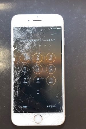 神戸市須磨区よりご来店、アイフォン６画面バキバキ修理！